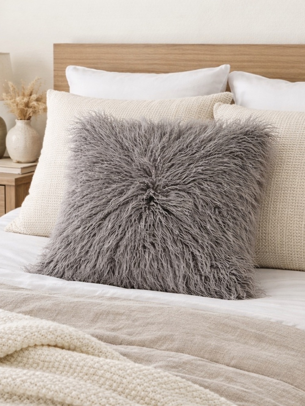 Koolaburra by UGG Klara Faux Fur Decorative Pillow Grey Plush Accent Cushion NWT - Picture 2 of 9